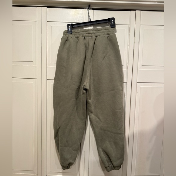 Comfrt coordinate joggers size small EUC in moss - Picture 5 of 5